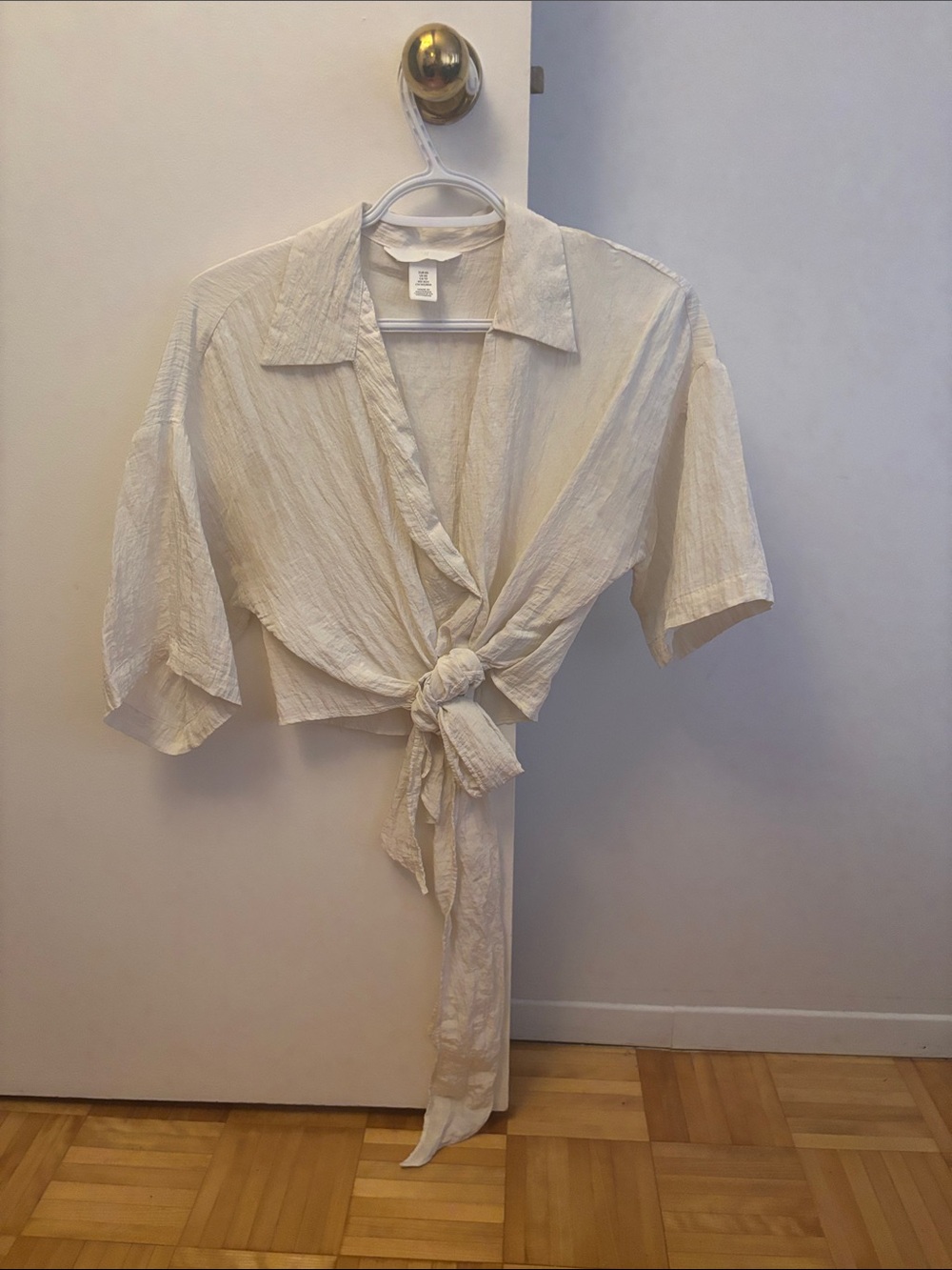 H&M Crinkle Button-Up Crop Top — Ivory